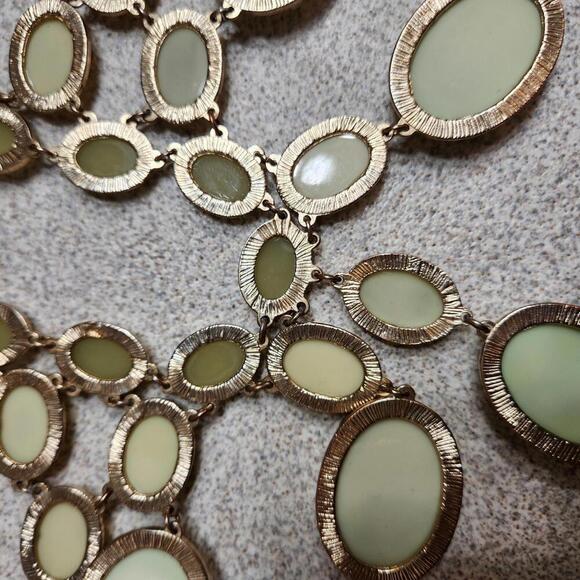 Charming Charlie Iridescent Oval Stone Necklace with Matching Earrings - Picture 7 of 7